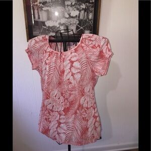 ❤️ Laura Scott size medium lightweight summer spring short sleeve vacation beach